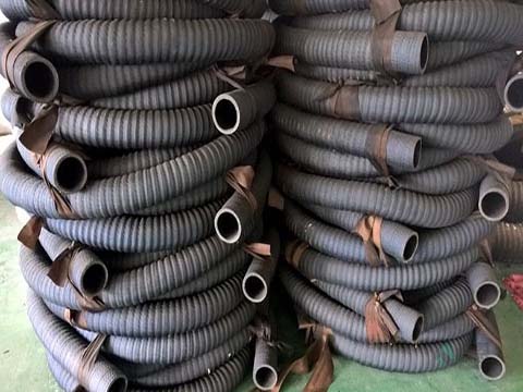 Differences in the Number of Steel Layers in Hydraulic Hoses